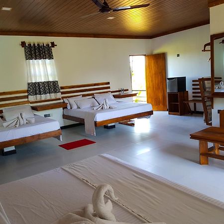 Eco Hotel Black & White - Anuradhapura Mihintale Extérieur photo