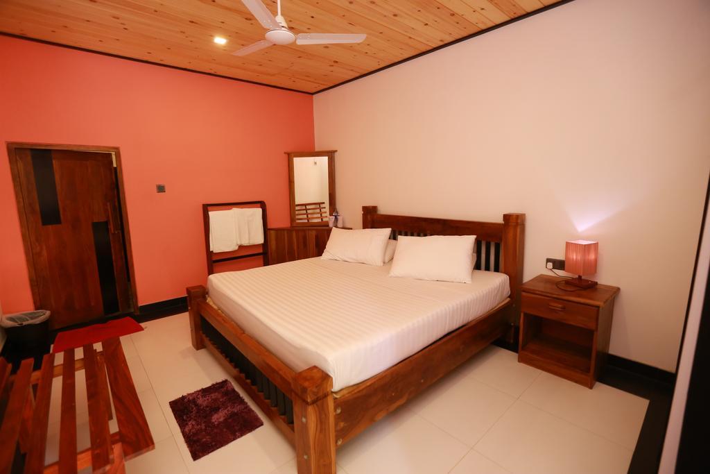 Eco Hotel Black & White - Anuradhapura Mihintale Extérieur photo